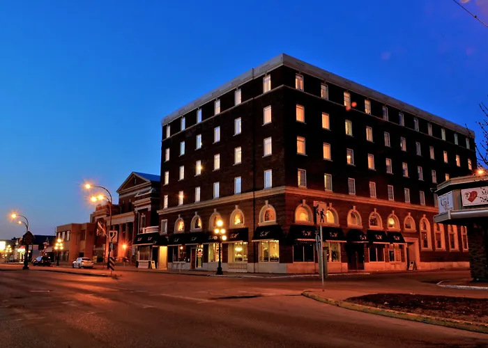 In Luxury hotels Grant Hall